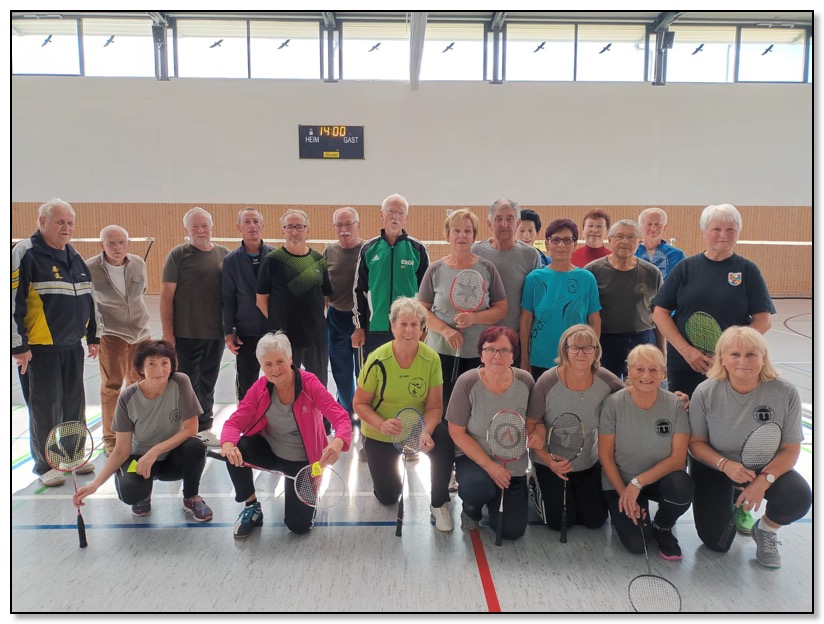22 Teiln. am 25.10.21- Senioren-Badminton